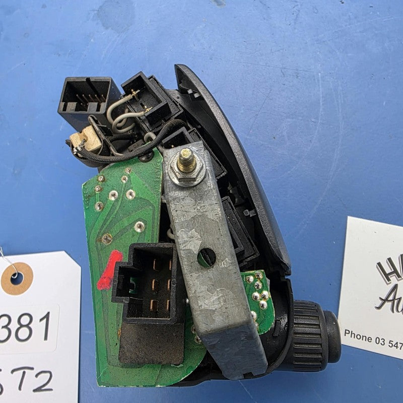 HOLDEN VN COMMODORE EXECUTIVE / S PACK SS BERLINA WIPER SWITCH