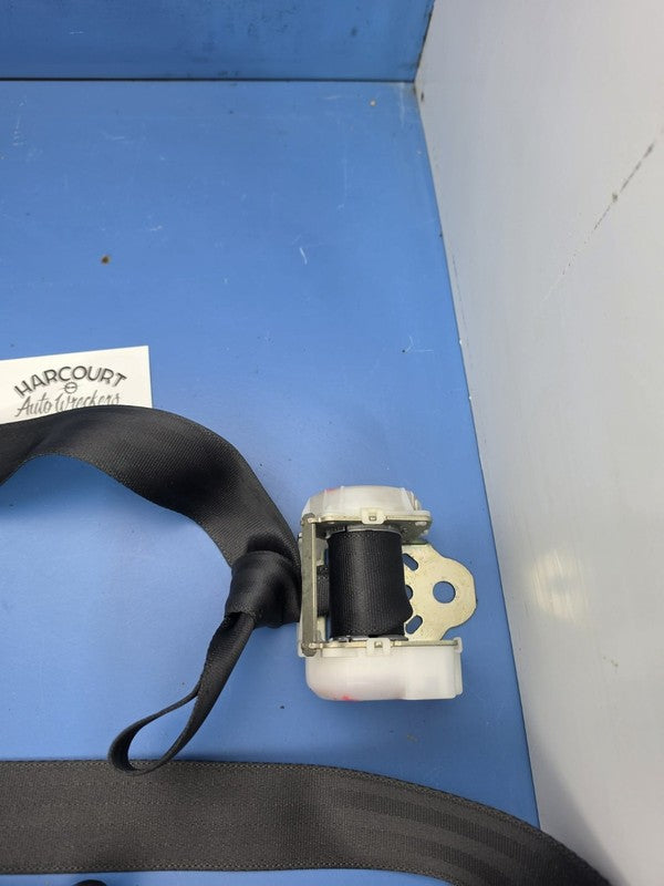 Toyota Yaris 2005-2011 Hatch 5 Door Right Rear Seat Belt Black