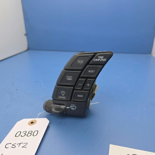 HOLDEN 1988-91 VN COMMODORE CALAIS GM LHS WIPER/TRIP COMPUTER/DIMMER D