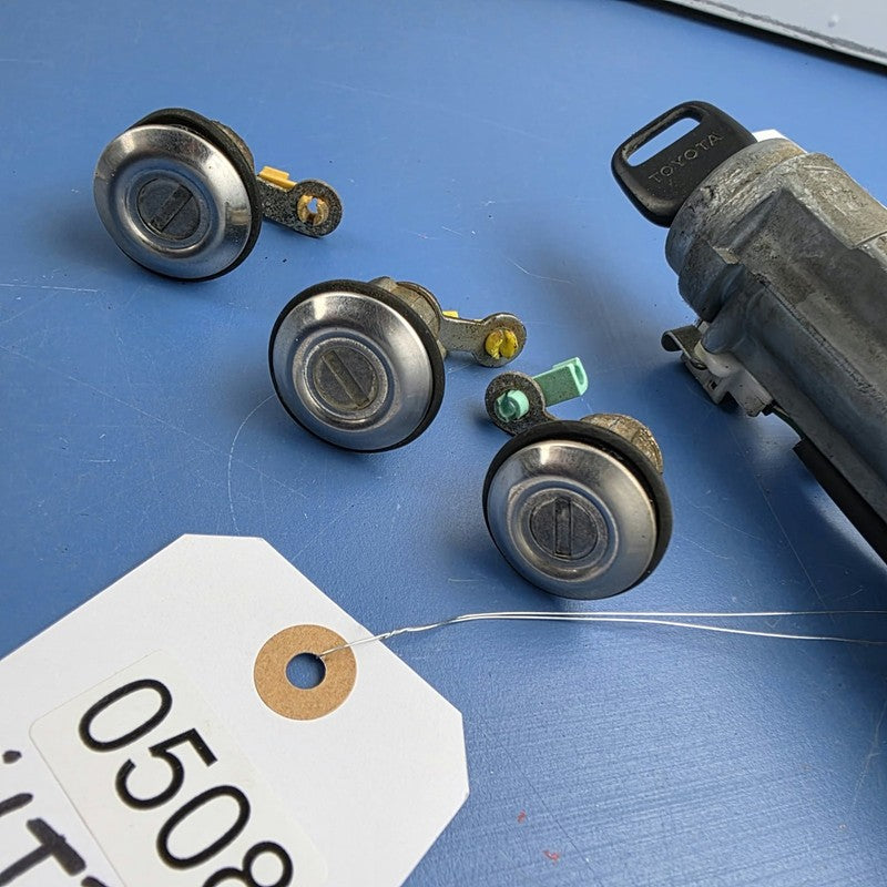 Ignition Barrel And Lock Set Suit Toyota Starlet EP91 03/1996-09/1999