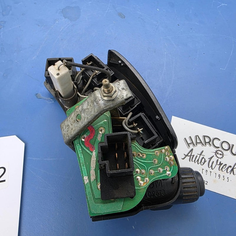 HOLDEN 1988-91 VN COMMODORE CALAIS GM LHS WIPER/TRIP COMPUTER/DIMMER D