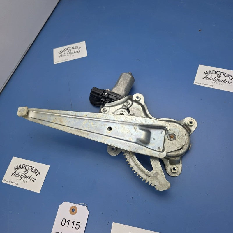 Toyota Yaris 2005-2011 5 Door Hatch Right Rear Window Reg Motor Electr