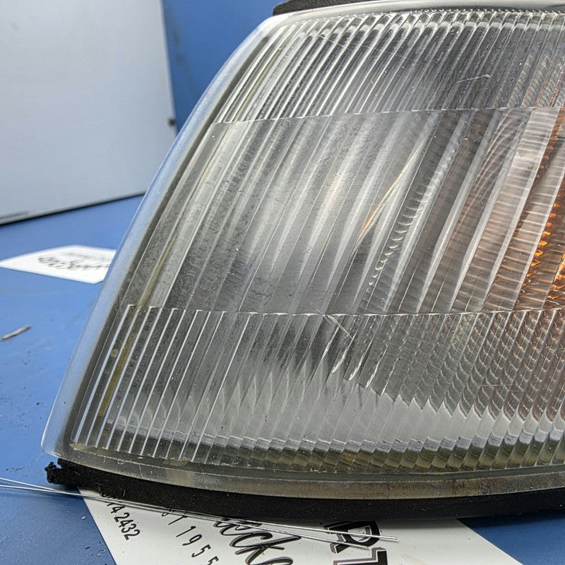 Left Front Corner Lamp Indicator Suit First Generation Subaru Liberty