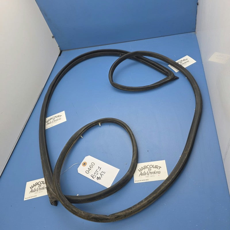 Front Right Door Seal Toyota Corolla AE112 10/1998-11/2001