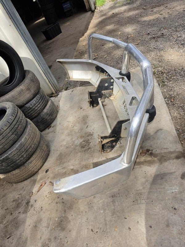 Alloy Bull Bar Suit 2013 TATA Xenon Front Protection Roo Bar