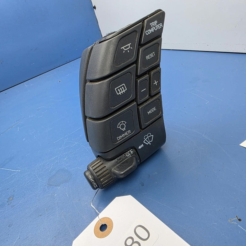 HOLDEN 1988-91 VN COMMODORE CALAIS GM LHS WIPER/TRIP COMPUTER/DIMMER D