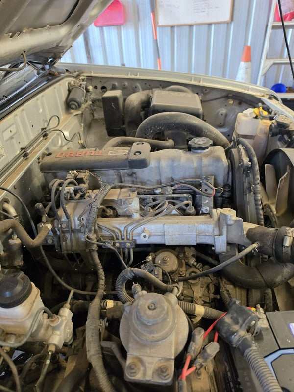 2.5 Turbo Diesel ENGINE MOTOR WLAT Suit Ford Courier PE Mazda Bravo