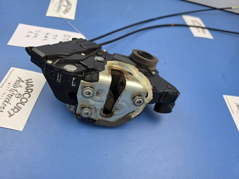 Toyota Yaris 2005-2011 3 DR Hatch Right Front Door Lock Mechanism Latc