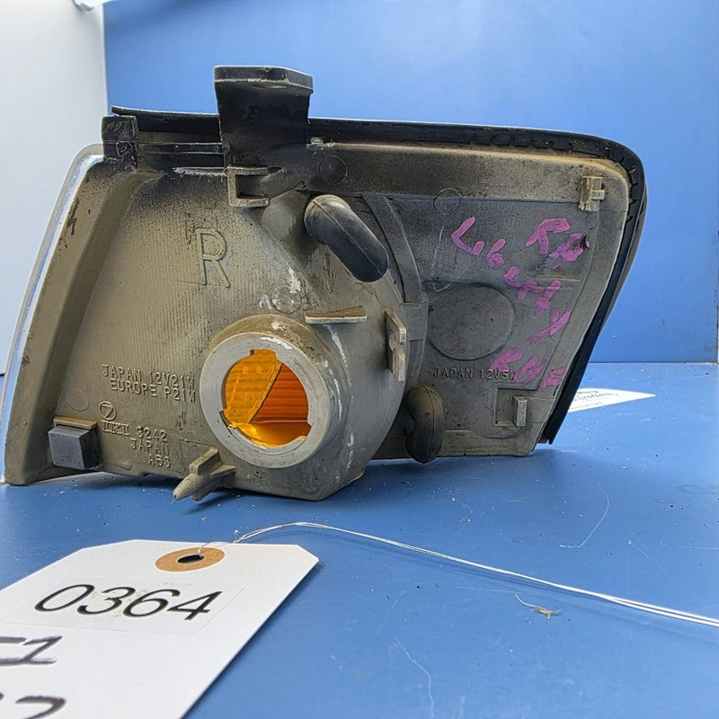 Right Front Corner Lamp Indicator Suit Second Gen Subaru Liberty 1994-
