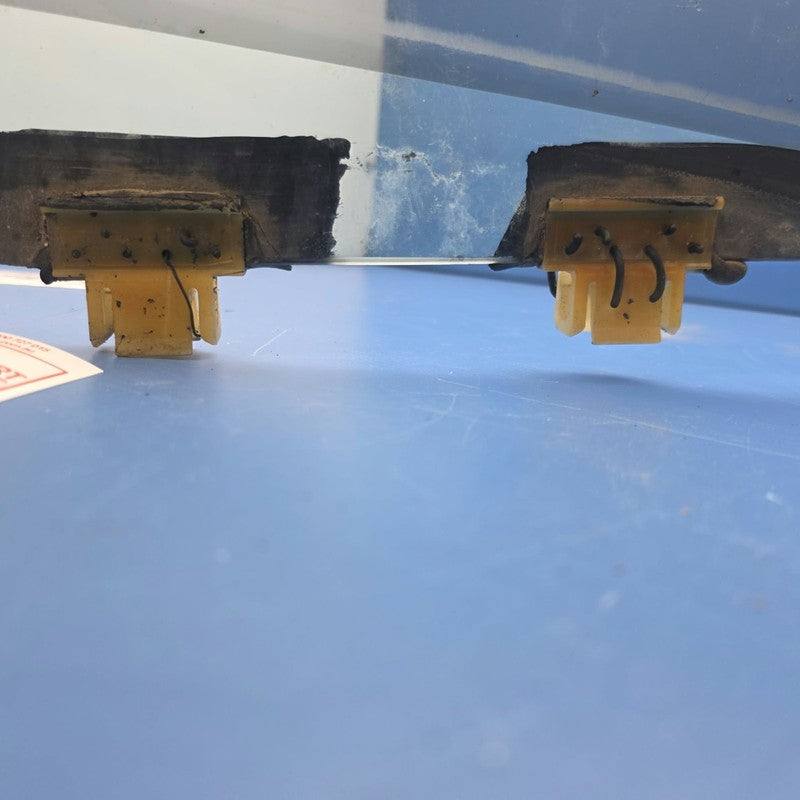 Right Hand Front Window Fits Ford Falcon AU BA BF XT XR8 XR6 Fairmont