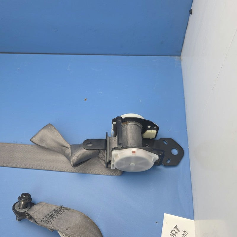 Left Hand Front Seat Belt Suit Toyota Corolla AE112 10/1998-11/2001