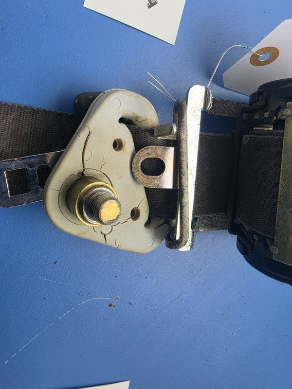 MAZDA 323 1998-2003 SEAT BELT RH FRONT, NON AIR BAG TYPE, SEAT BELT ON