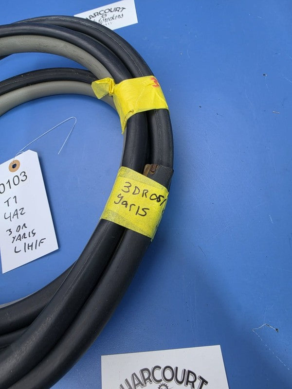 Toyota Yaris 2005-2011 3 Door Hatch Right Front Door Seal Body Side