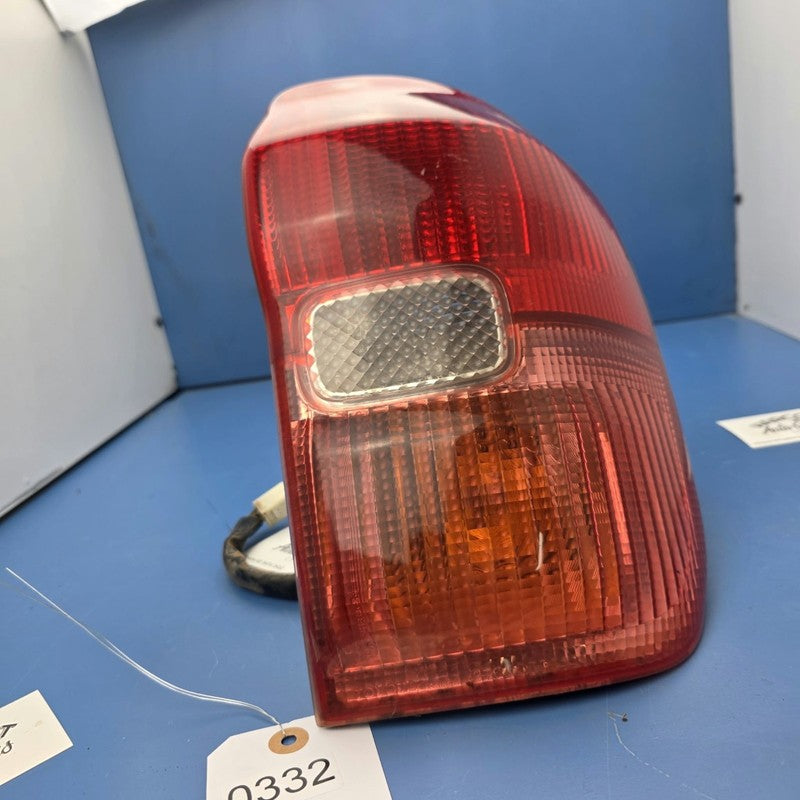 Tail Lamp Right Hand Fits Toyota Rav 4 05/2000-10/2005 ACA20