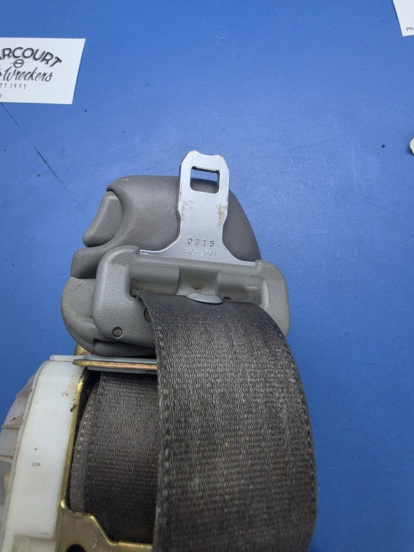 2003-2007 TOYOTA 20 SERIES KLUGER RHF SEAT BELT