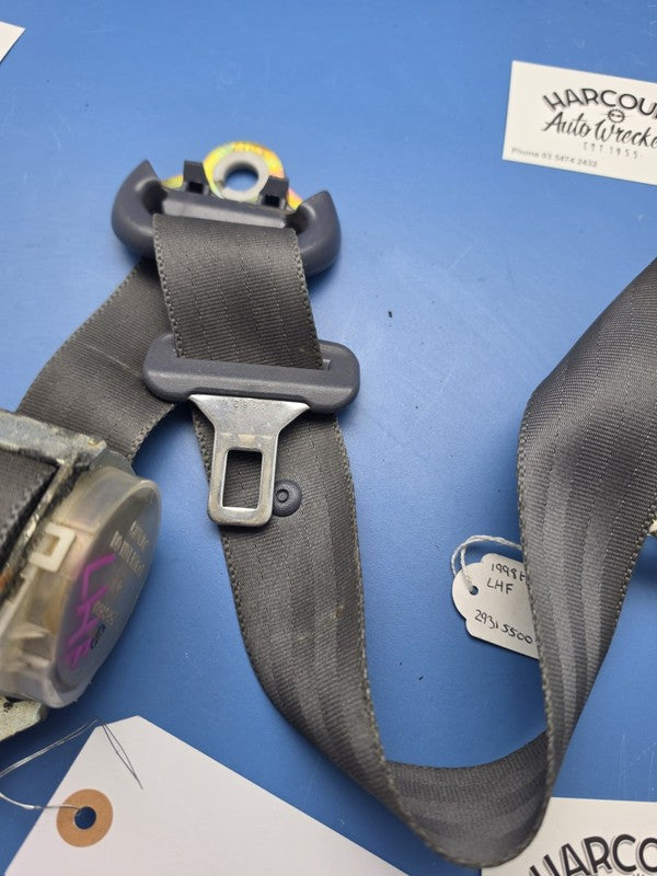 TOYOTA HILUX 09/1997-02/2005 LEFT FRONT SEAT BELT DUAL CAB