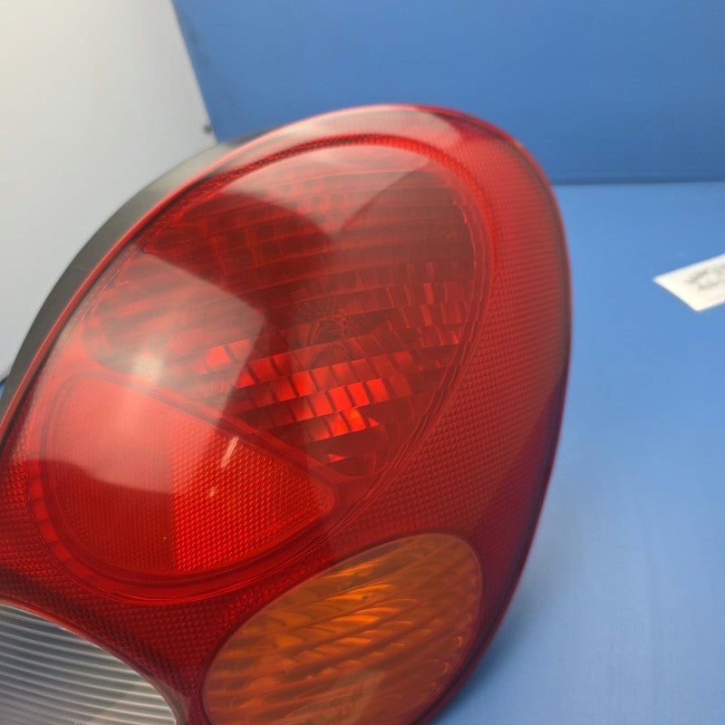 Right Hand Rear Tail Lamp Suit Toyota Corolla AE112 10/1998-11/2001 Ge