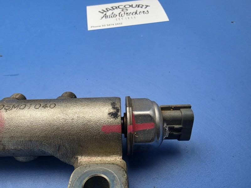 Genuine Nissan Injector Fuel Rail YD25 - Nissan Navara D22 and D40 200