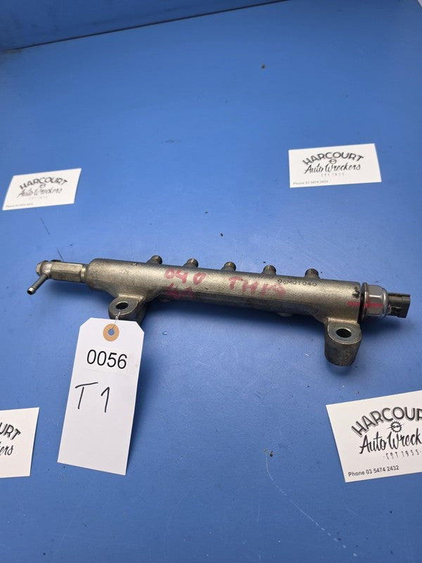 Genuine Nissan Injector Fuel Rail YD25 - Nissan Navara D22 and D40 200
