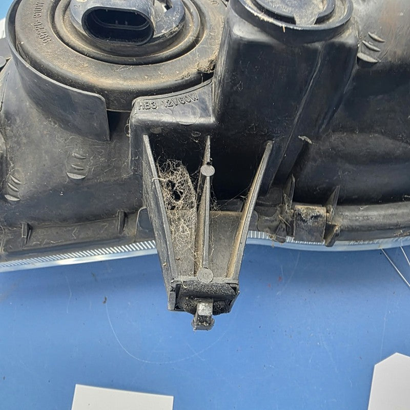 Head lamp Right Hand Suit Toyota Corolla AE112 10/1998-11/2001