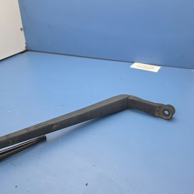 Front Passenger Side Wiper Arm Suit Toyota Corolla AE112 10/1998-11/20