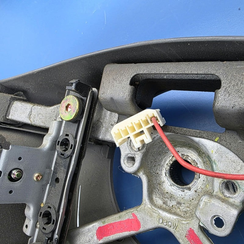 Toyota Corolla Steering Wheel AE112 10/1998-11/2001 Standard Roadworth