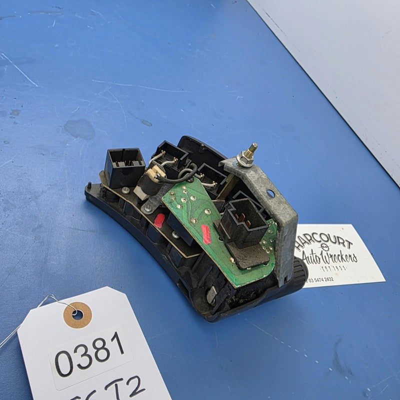 HOLDEN VN COMMODORE EXECUTIVE / S PACK SS BERLINA WIPER SWITCH