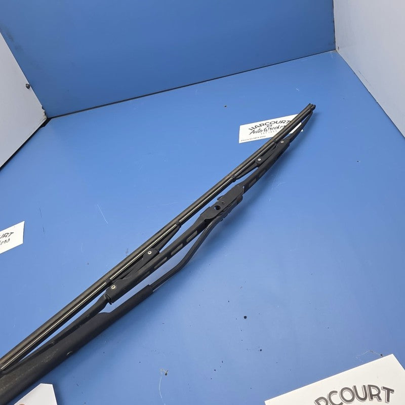 Front Driver Side Wiper Arm Suit Toyota Corolla AE112 10/1998-11/2001