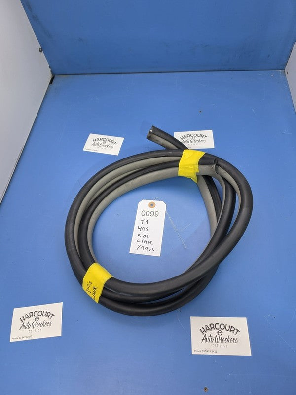 Toyota Yaris 2005-2011 5 Door Hatch Left Rear Door Seal Body Side