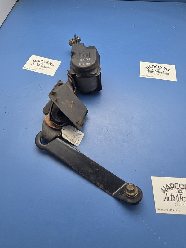 TOYOTA HILUX XTRA EXTRA CAB LEFT REAR SEAT BELT , 10/88-09/97 ln106