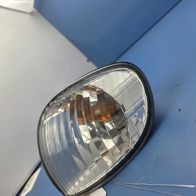 Front Corner Lamp Indicator Left Hand Suit Toyota Corolla AE112 10/199