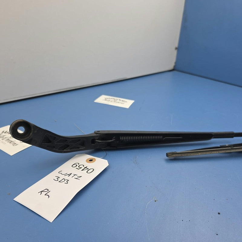 Front Driver Side Wiper Arm Suit Toyota Corolla AE112 10/1998-11/2001
