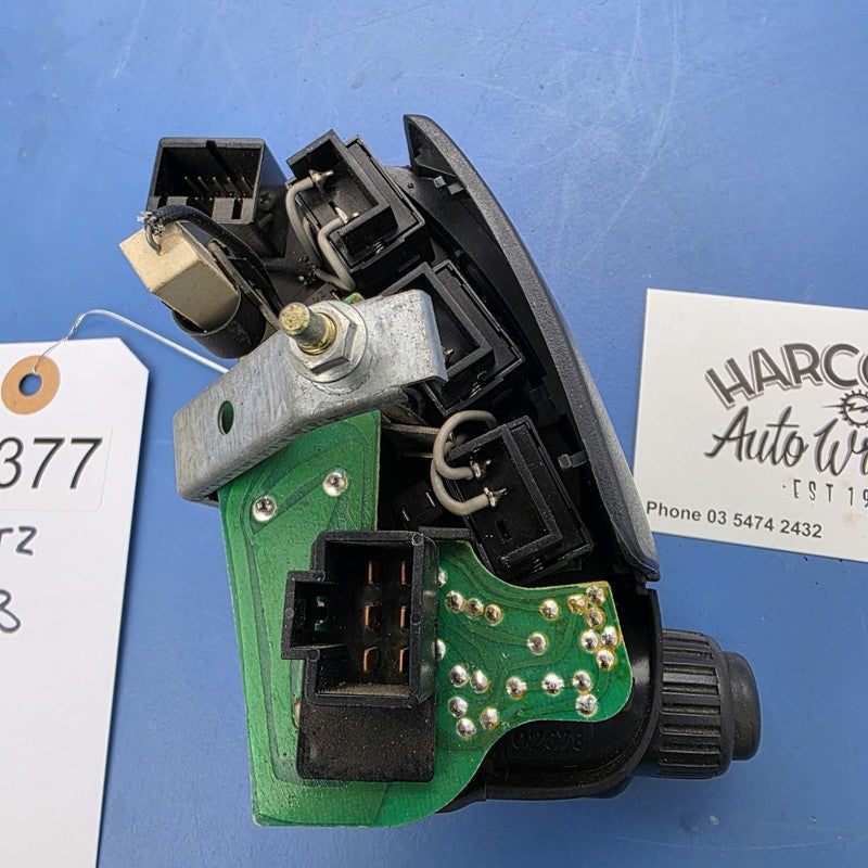 HOLDEN VN COMMODORE EXECUTIVE / S PACK SS BERLINA WIPER SWITCH