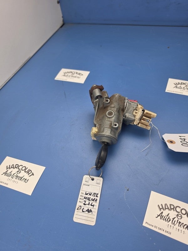 N70 Toyota Hilux 03/2005 - 08/2015 Ignition barrel, key, housing and s