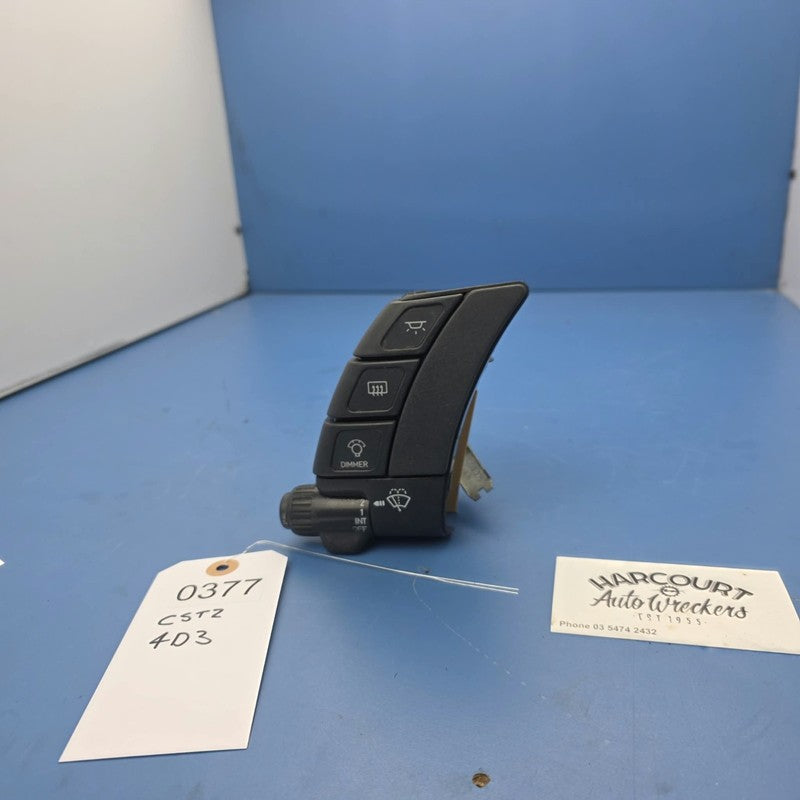 HOLDEN VN COMMODORE EXECUTIVE / S PACK SS BERLINA WIPER SWITCH