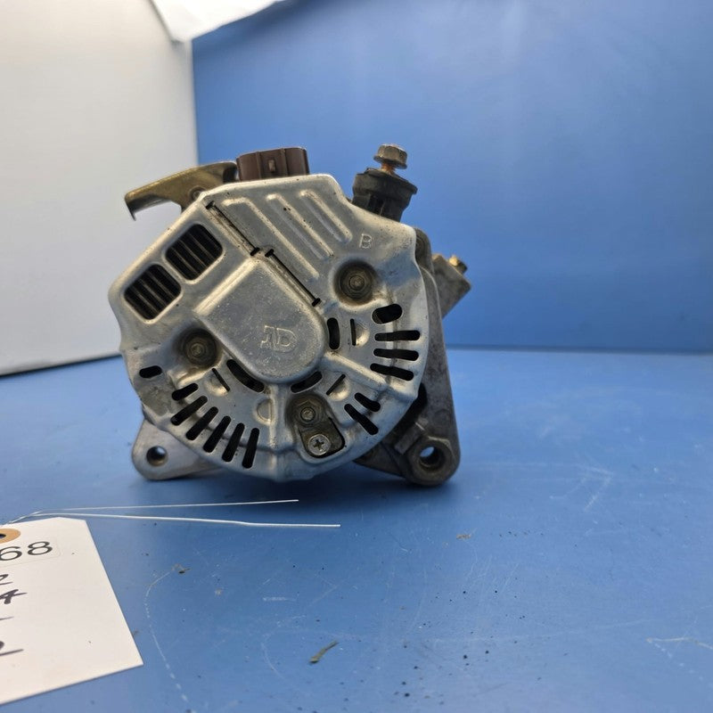 Alternator Used Genuine Fits 1AZ FE Toyota Rav 4 05/2000-05/2003 ACA20