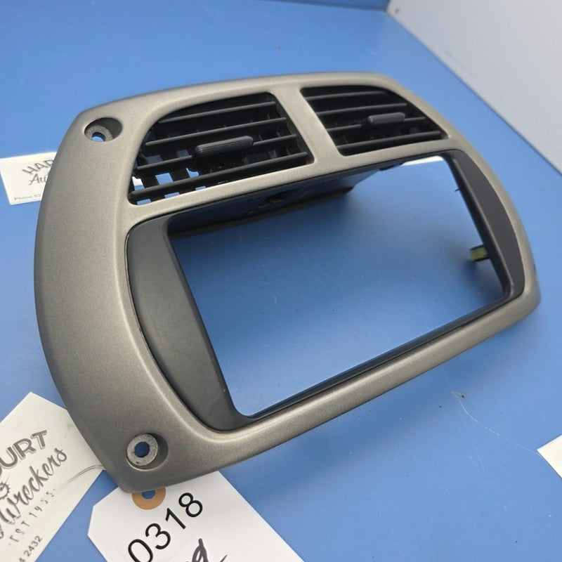 Radio Surround Center Dash Vent Panel Fits Toyota Rav 4 05/2000-05/200