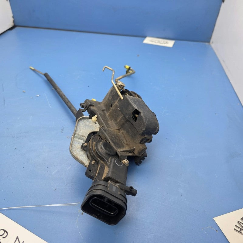 Front Left Door Lock  Latch Mechanism Toyota Corolla AE112 10/1998-11/