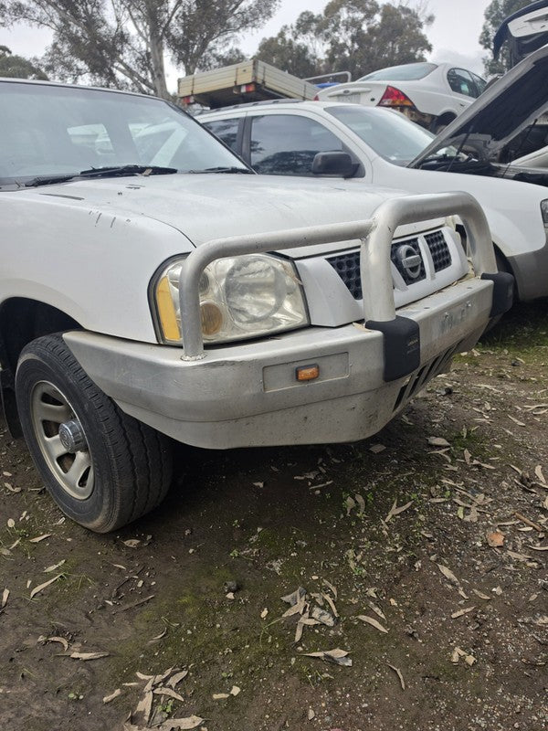 NISSAN NAVARA D22, BULL BAR-ALLOY, 04/97-08/15