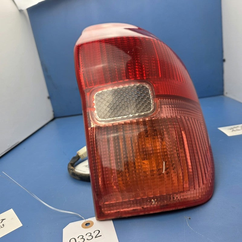 Tail Lamp Right Hand Fits Toyota Rav 4 05/2000-10/2005 ACA20