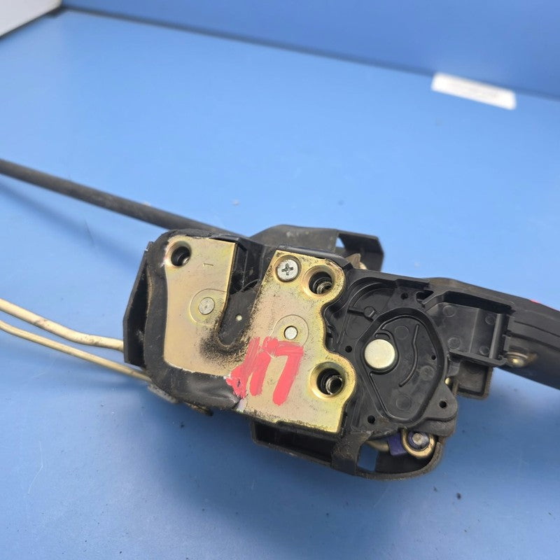Front Left Door Lock  Latch Mechanism Toyota Corolla AE112 10/1998-11/