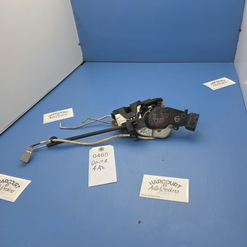 Front Right Door Lock  Latch Mechanism Toyota Corolla AE112 10/1998-11