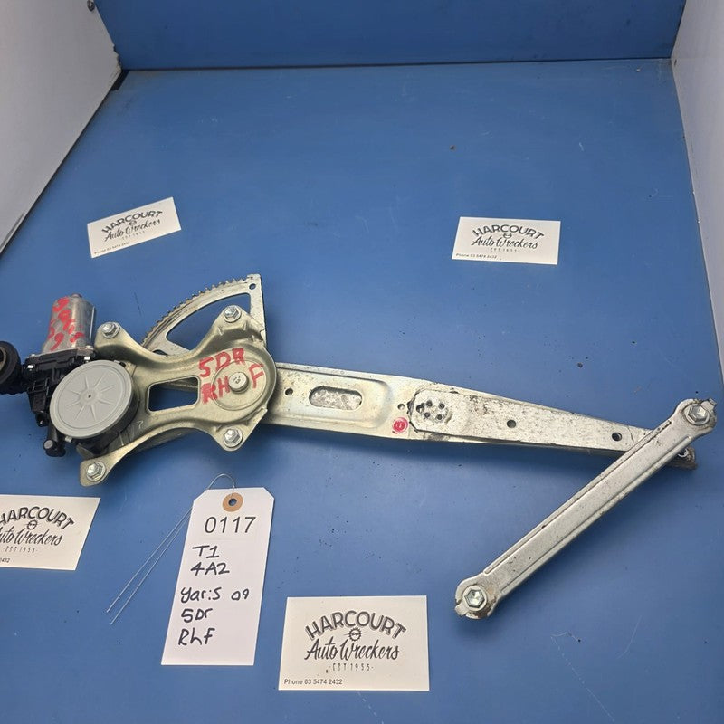 Toyota Yaris 2005-2011 5 Door Hatch Right Front Window Reg Motor Elect