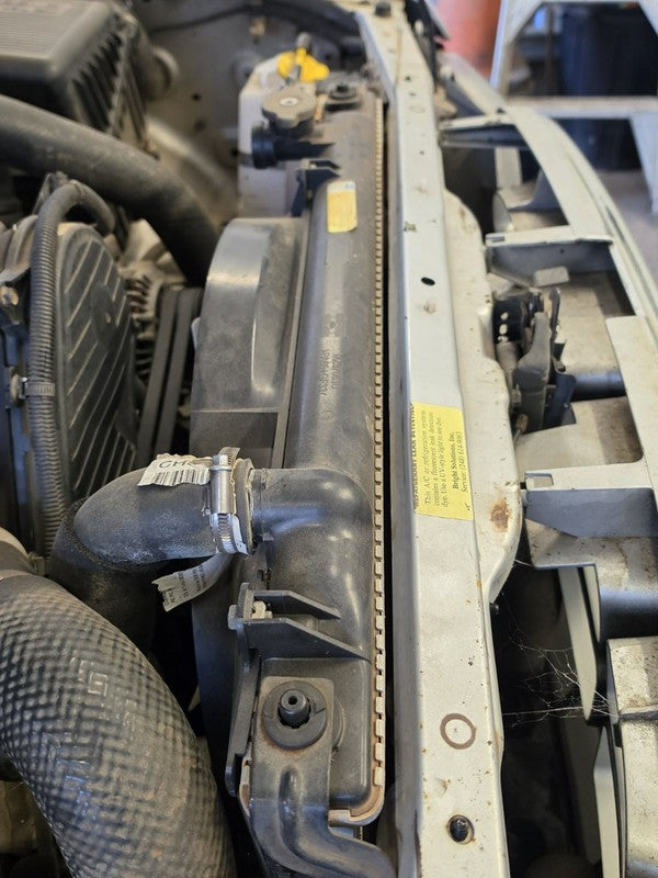 Radiator Suit Diesel 2.5T Ford Courier PE Mazda Bravo 01/1999 2000 200