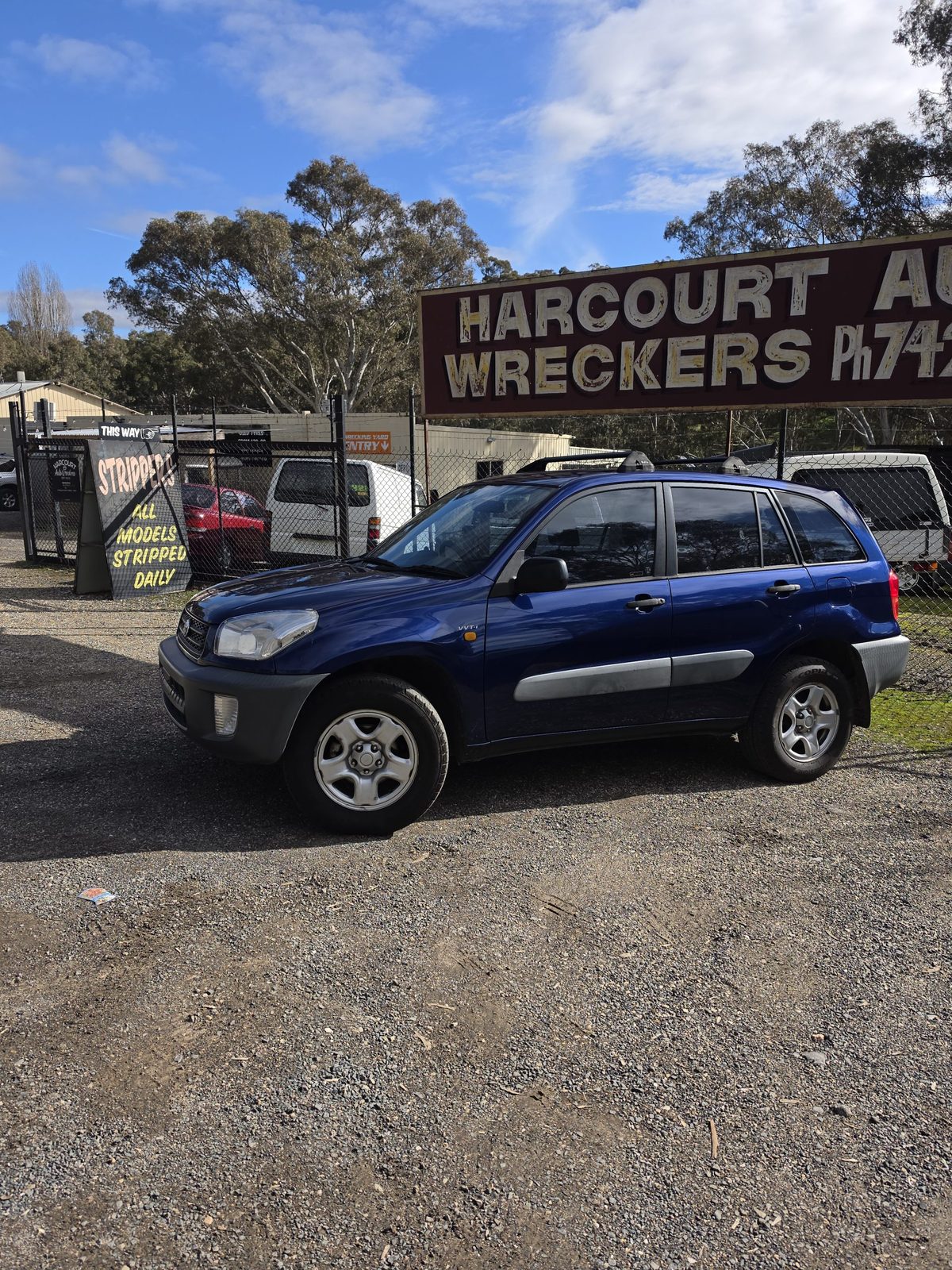2002 RAV 4 5 DOOR, photo 2 of 6