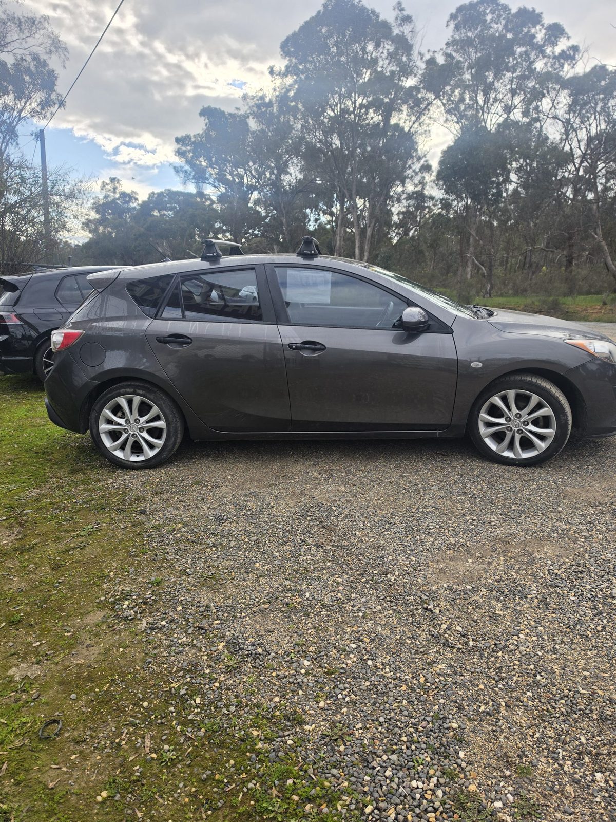 2010 Mazda 3 Hatch, photo 6 of 10