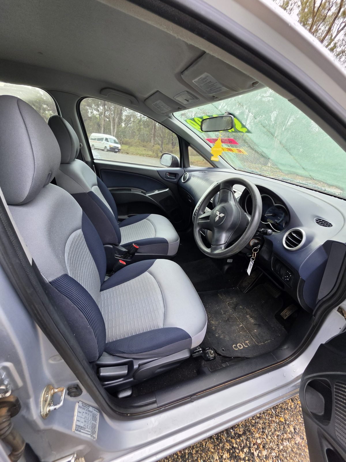 Mitsubishi Colt,auto, photo 6 of 7