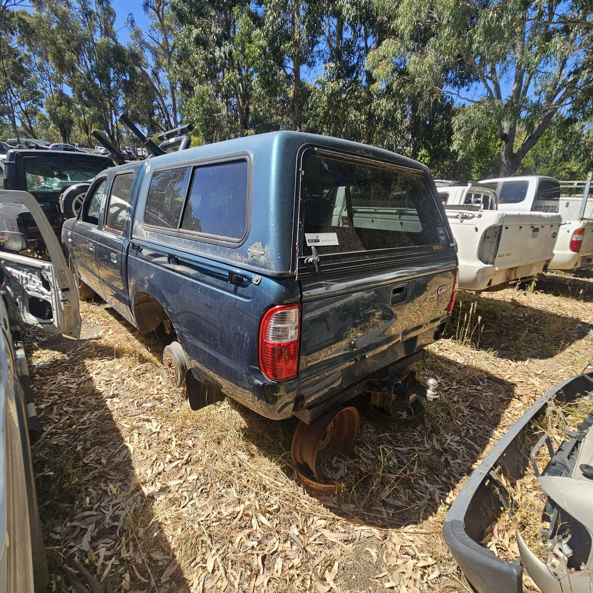 Ford Ranger and Courier in the yard, photo 9 of 11