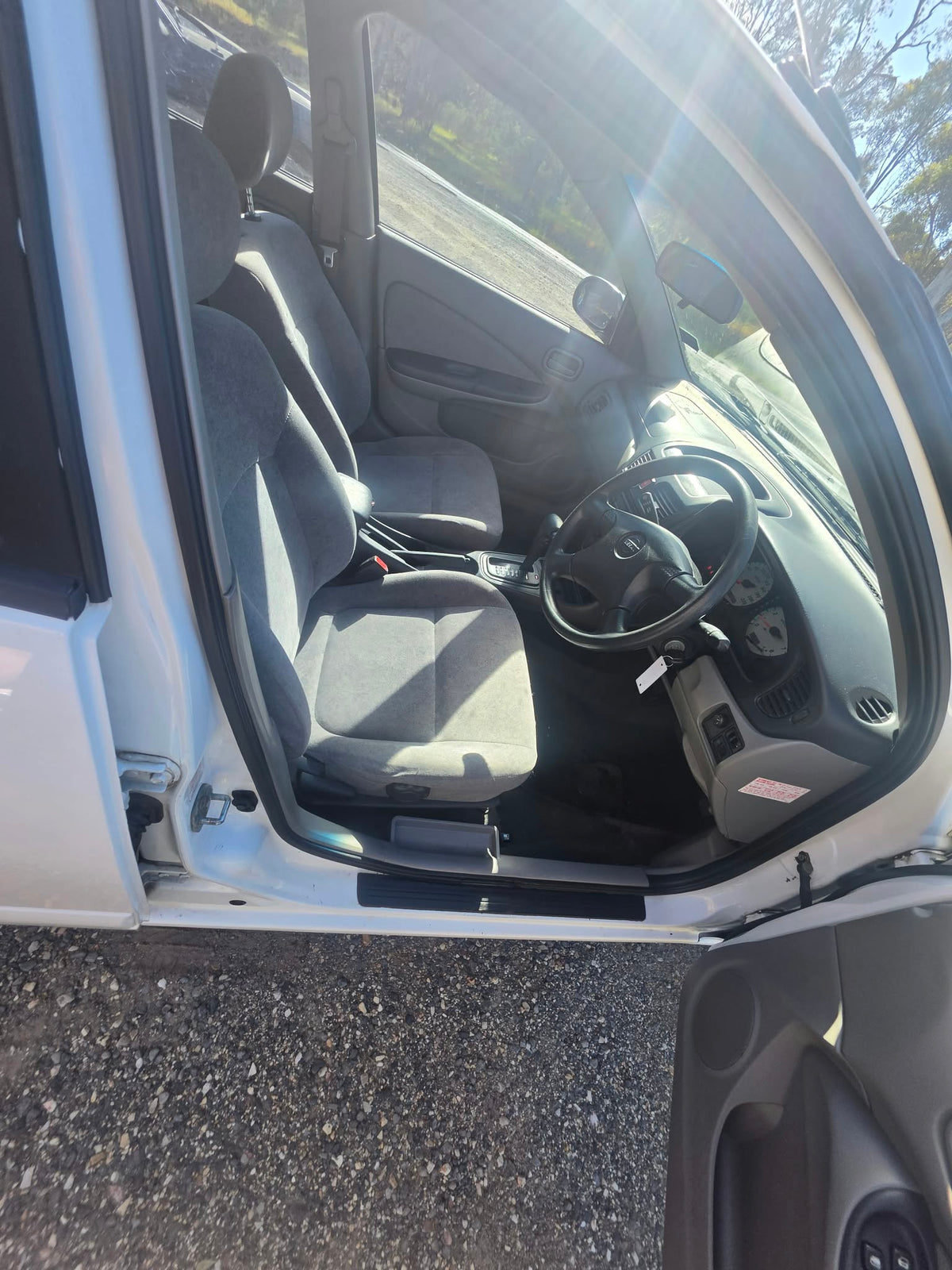 2002 Nissan Pulsar, photo 9 of 10