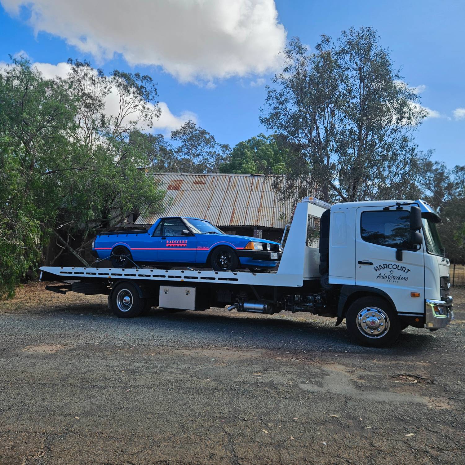 Tilt tray towing